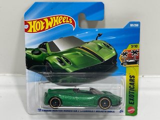 Hot Wheels Pagani Huayra Roadster 1:64 Verde.