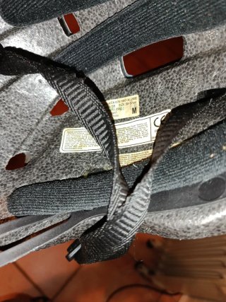Casco bici infantil azul con patitos