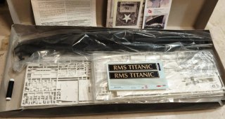 Maqueta Revell RMS Titanic 100 Aniversario 1:400