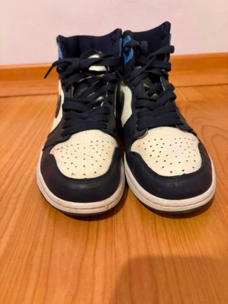 Zapatillas Jordan Beige y Azul