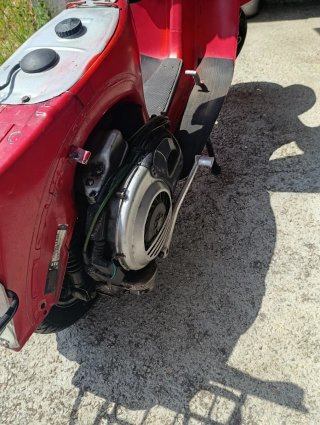 Vespa TX 200 Roja