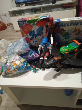 Lote Juguetes Niños: Coche SWAT, Figuras, Juego