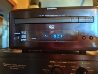 Reproductor DVD Yamaha E-810 Negro