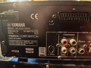 Reproductor DVD Yamaha E-810 Negro