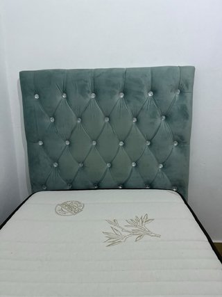 Cama Manhattan con cabecero tapizado