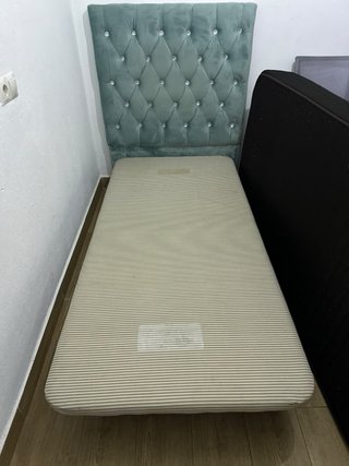 Cama Manhattan con cabecero tapizado