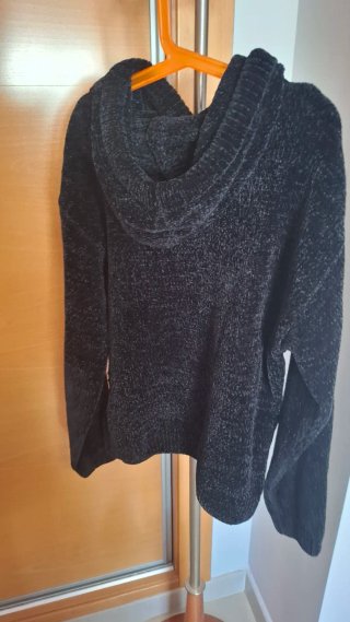 Jersey negro capucha Primark