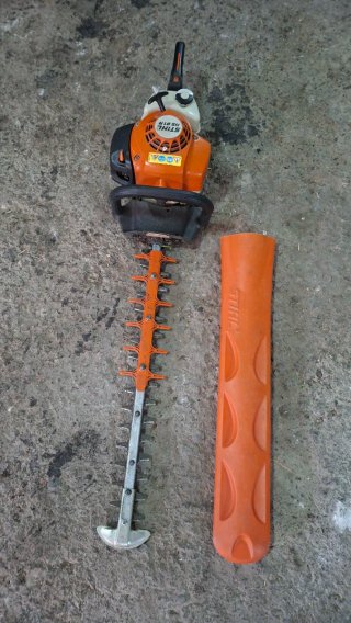 Cortasetos STIHL HS 81 R