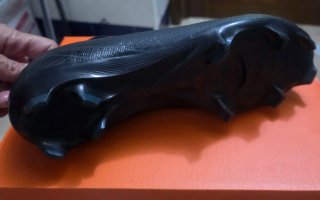 Bota de fútbol Nike Negra