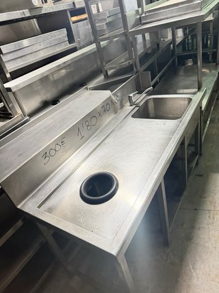 Lavatrice in acciaio da 1,90x70x85