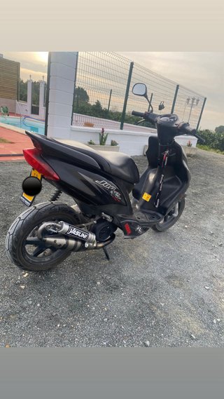 Yamaha Jog R Negra