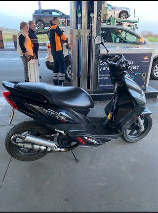 Yamaha Jog R Negra