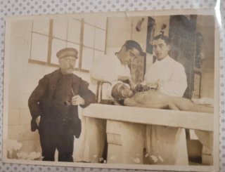 Fotografía antigua autopsia 1900