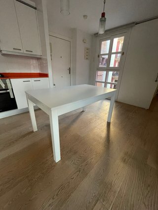 Cómoda y 2 Mesitas de Noche Blancas