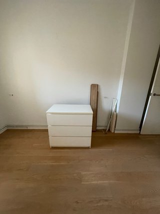 Cómoda y 2 Mesitas de Noche Blancas