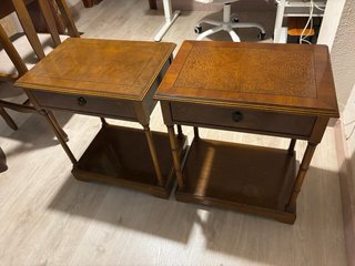Muebles de Madera Vintage (Mesa+sillas+mesitas