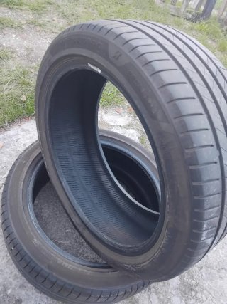Neumático Bridgestone 225/45R18