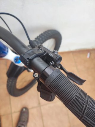 Bicicleta Eléctrica Cube Action Team 2025 talla M