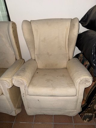 Sillones individuales beige tela 60€ los 2