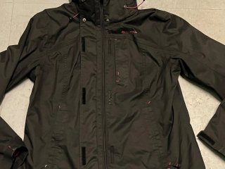 Chaqueta Quechua entretiempo negra