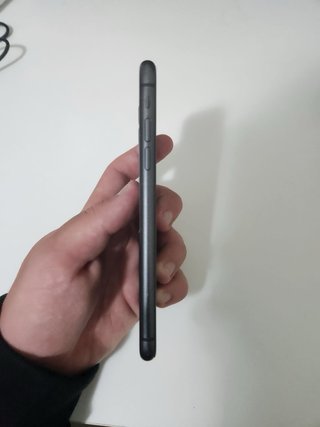 iPhone 11 Negro 128GB (Incluye caja original)