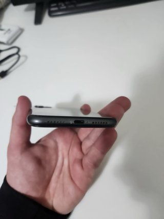 iPhone 11 Negro 128GB (Incluye caja original)