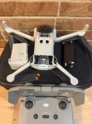 Dron DJI Mini 3