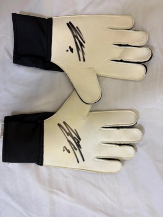 Guantes de portero firmados Joan Garcia