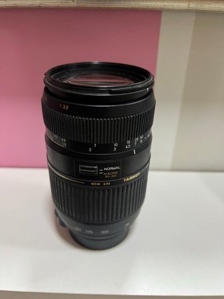 Tamron 70-300mm f/3.9-5.6 Di Macro