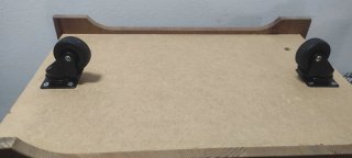 Escritorio madera pino macizo con ruedas