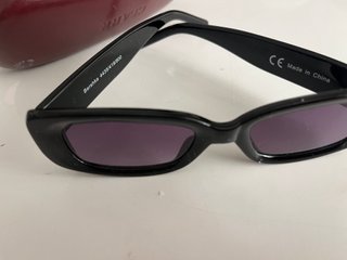 Gafas de sol Bershka rectangulares negras