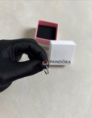 Anillo Pandora Corazón Rojo y Plata