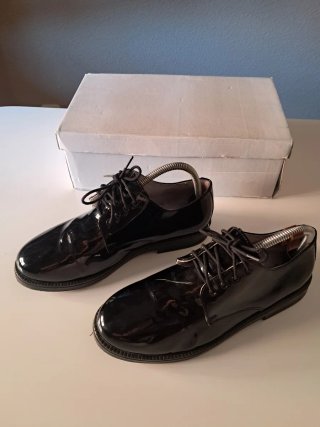 Zapatos cordones charol negros talla 39