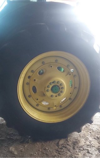 Ruedas y Llantas de Tractor