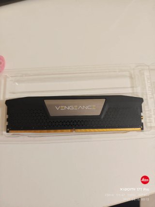 Placa Base MSI MAG B760 TOMAHAWK WIFI y Ram 16GB