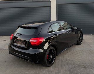 Mercedes-Benz Clase A 180 PAK BLAC AMG