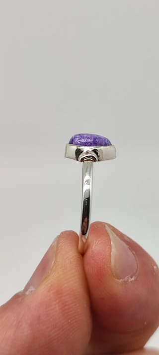 Anillo de Plata y Charoita.