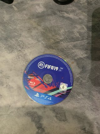 PS4 (PlayStation 4) con 2 mandos