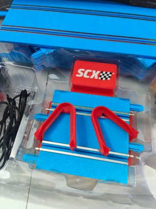 Scalextric Compact Kids Race