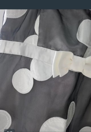 Vestido de fiesta lunares blanco y negro