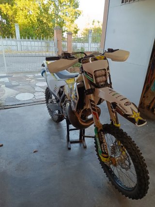 Husqvarna TE 300i Enduro Moto