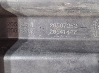 Volvo 99565 tapa bateria 20518311. 20507252 fh 13