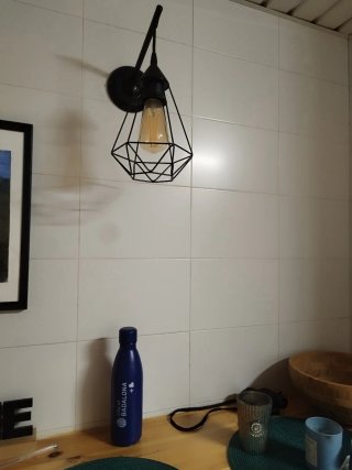 Lámpara de pared negra