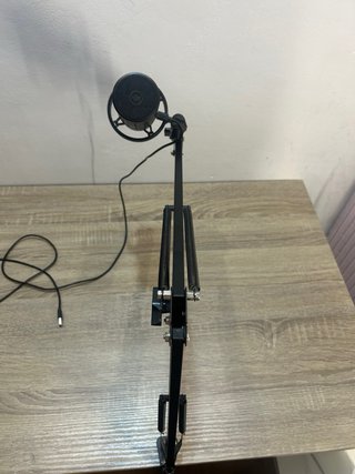 Micrófono gamer de escritorio abatible