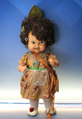 12. Antigua muñeca Brisita de Florido, traje regional de Valencia. Años 60.