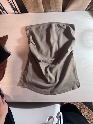 Top sin tirantes beige/gris talla xs Stradivarius