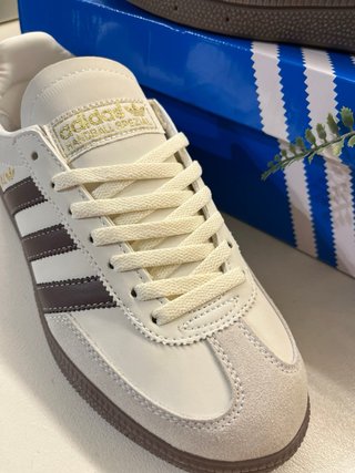 Zapatillas Adidas Spezial Beige Blancas