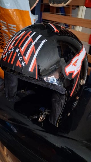Disfraz Piloto Combate Top Gun con casco Maverick