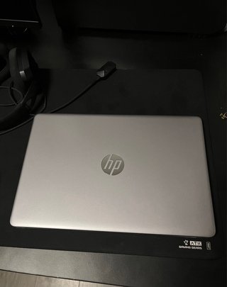 Portátil HP 255 G9 Ryzen 3 8GB RAM 256GB