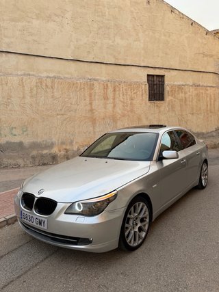 Vendo BMW Serie 5 520d de 2009, nacional